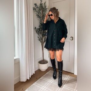 Chic black pleated and lace skirt